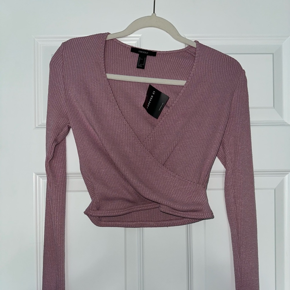 Forever 21 cropped long sleeve mauve sweater top (size Medium)